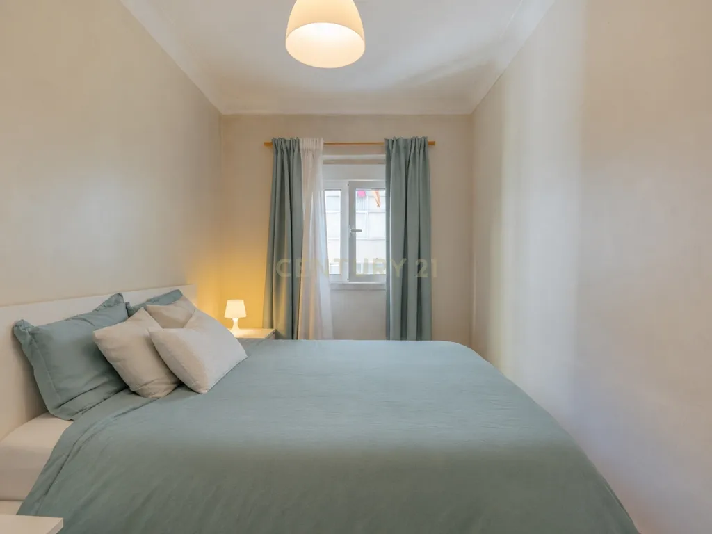 Apartamento T2+1 em Moscavide, Próximo ao Metro - Image 15