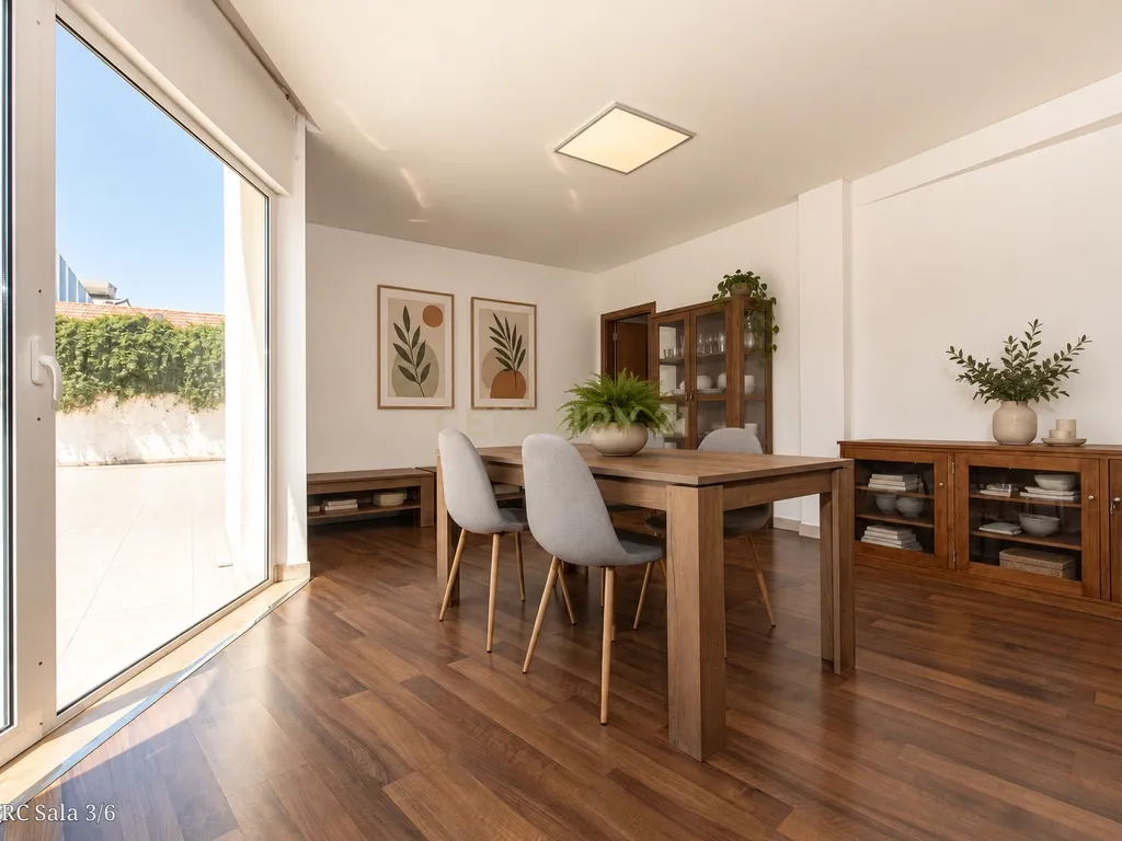 T4 DUPLEX COM 288,50 M², TERRAÇO PRIVATIVO DE 310 M² E ESTACIONAMENTO PARA 7 CARROS — A POUCOS MINUTOS DE LEIRIA - Image 5