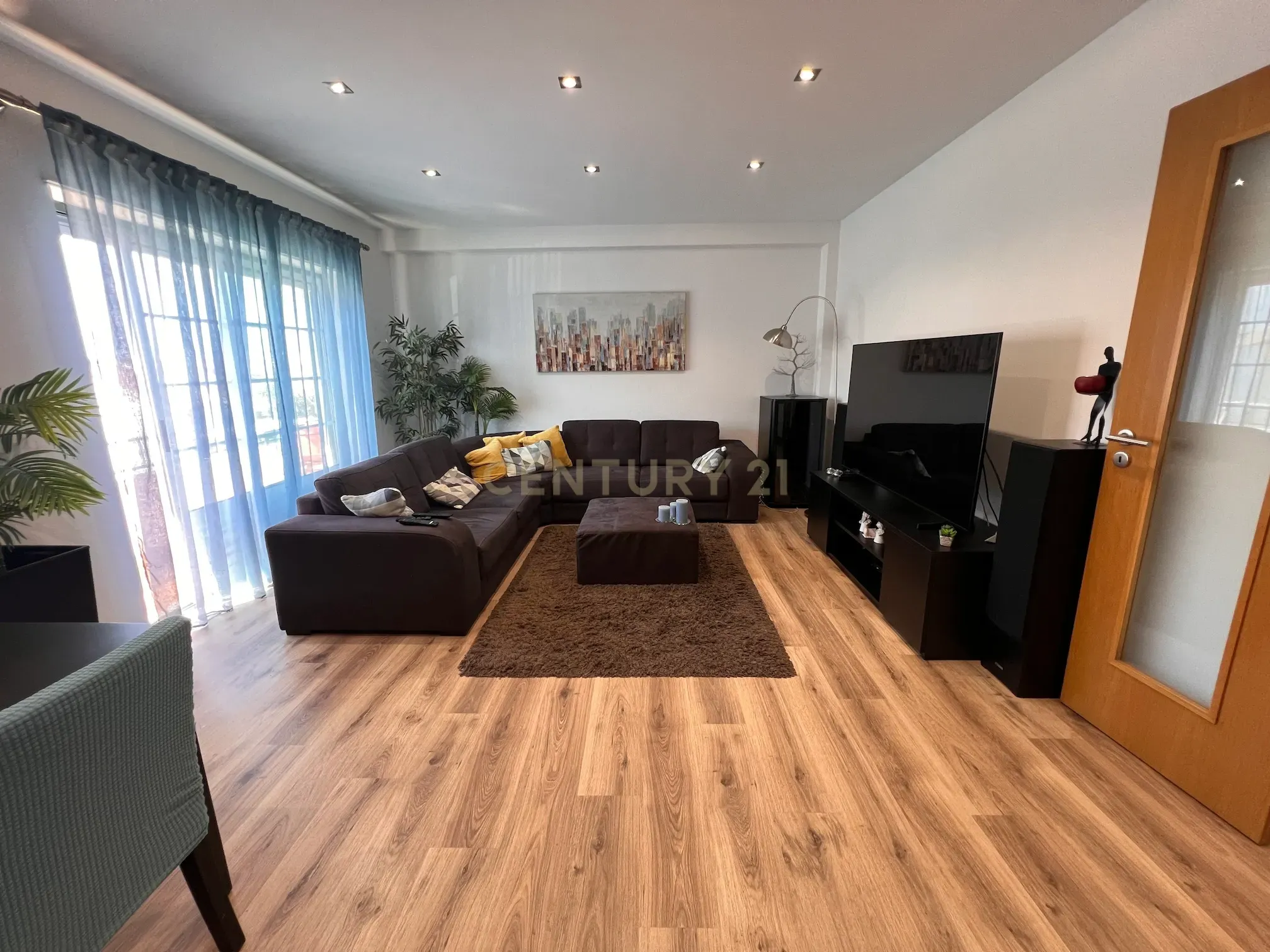 Fotografia 3 de Apartamento T5 na Encosta do Sol em Caldas da Rainha, Luminosidade, espaço e conforto