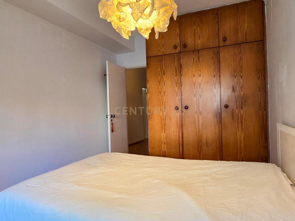 Apartamento T1 com excelente localização no Alto de Algés - Image 3