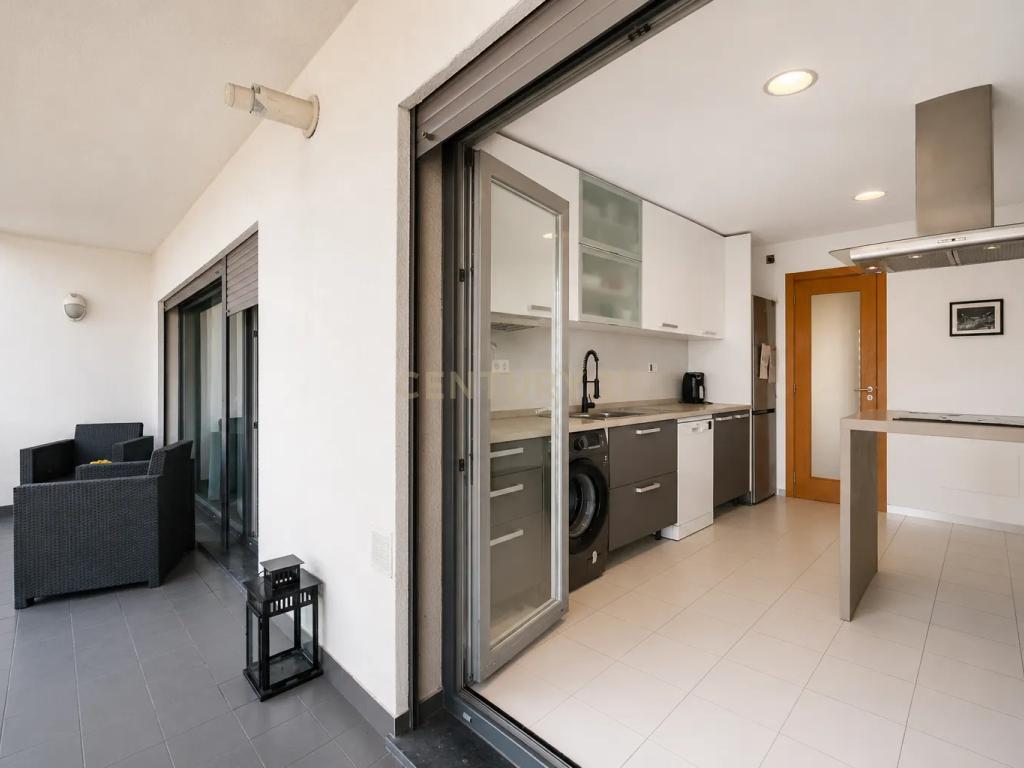 T3 Exclusivo com 161 m², Vista Mar e Potencial para Duplex | Quinta de Santa Teresa - Image 17