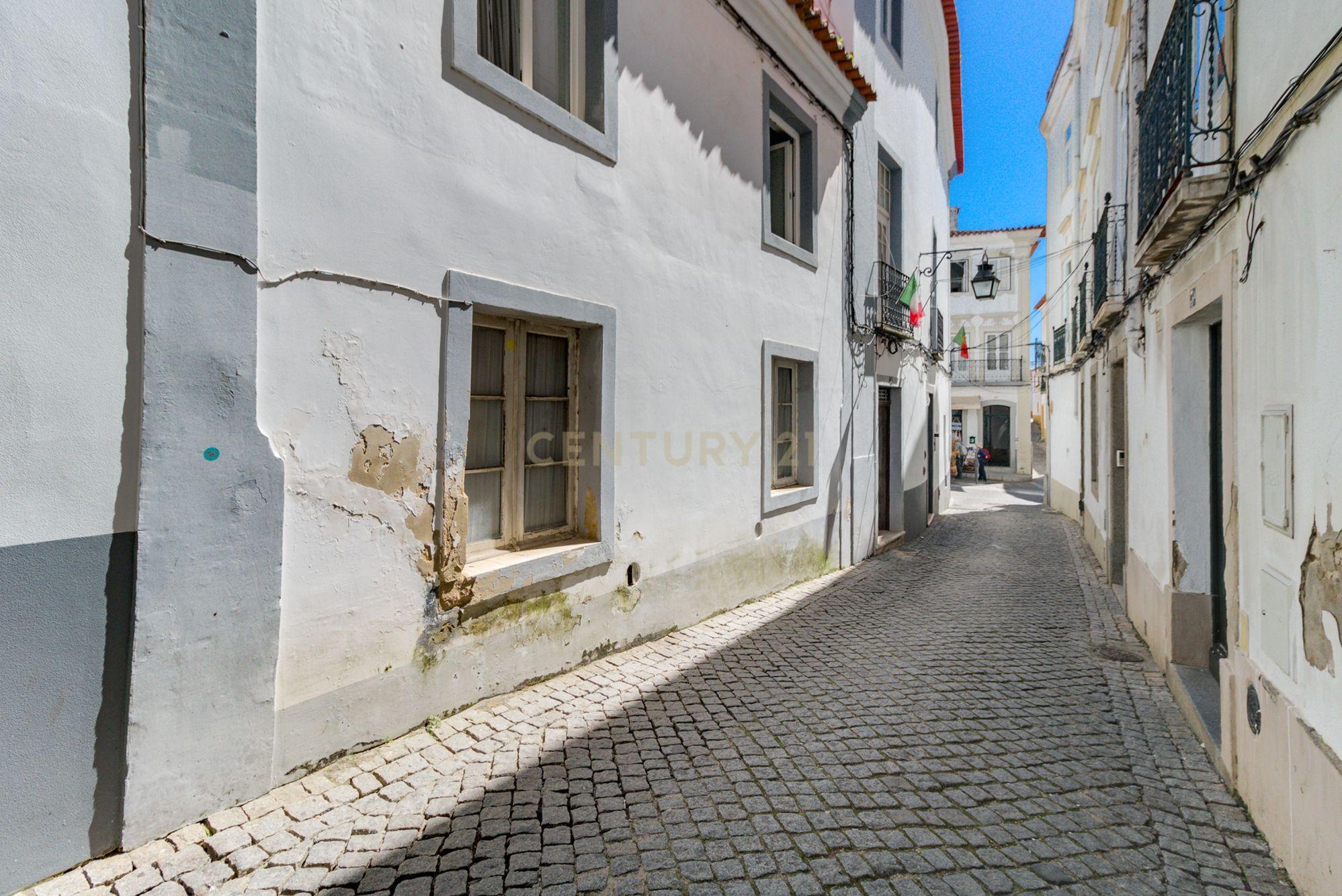 Apartamento T2 com 125m2 no Centro Histórico de Évora - Image 26