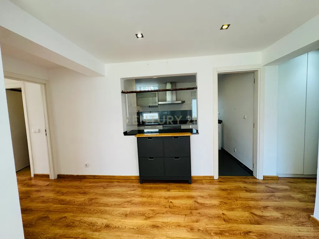 APARTAMENTO T3 REMODELADO NA ENCARNAÇÃO - Image 13