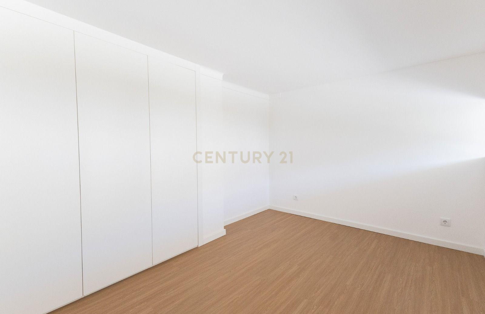Apartamento T2 à venda em Coimbra (Sé Nova, Santa Cruz, Almedina e São Bartolomeu), Coimbra — foto 17