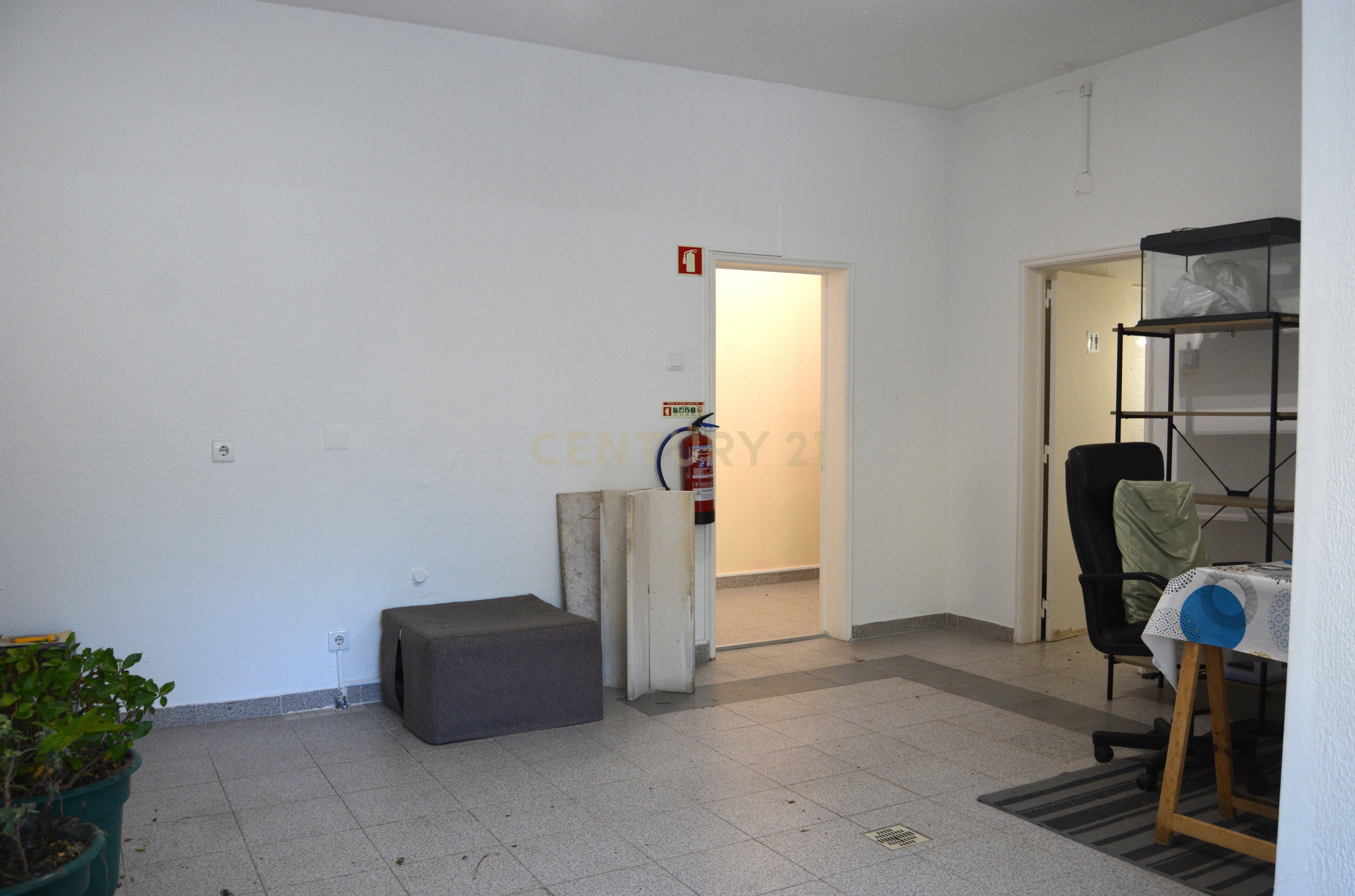Fotografia 9 de Loja para arrendar em Benfica - Oportunidade Única!