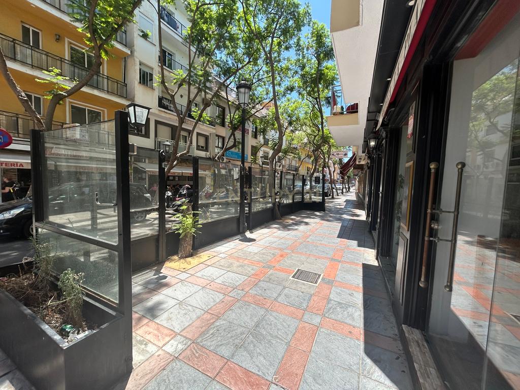 Arrendamento de Espaços Comerciais - Los Boliches - Fuengirola - Málaga - Image 3