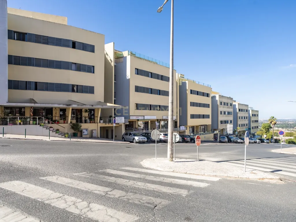 Apartamento T3 com elevador em Palmela - Image 39