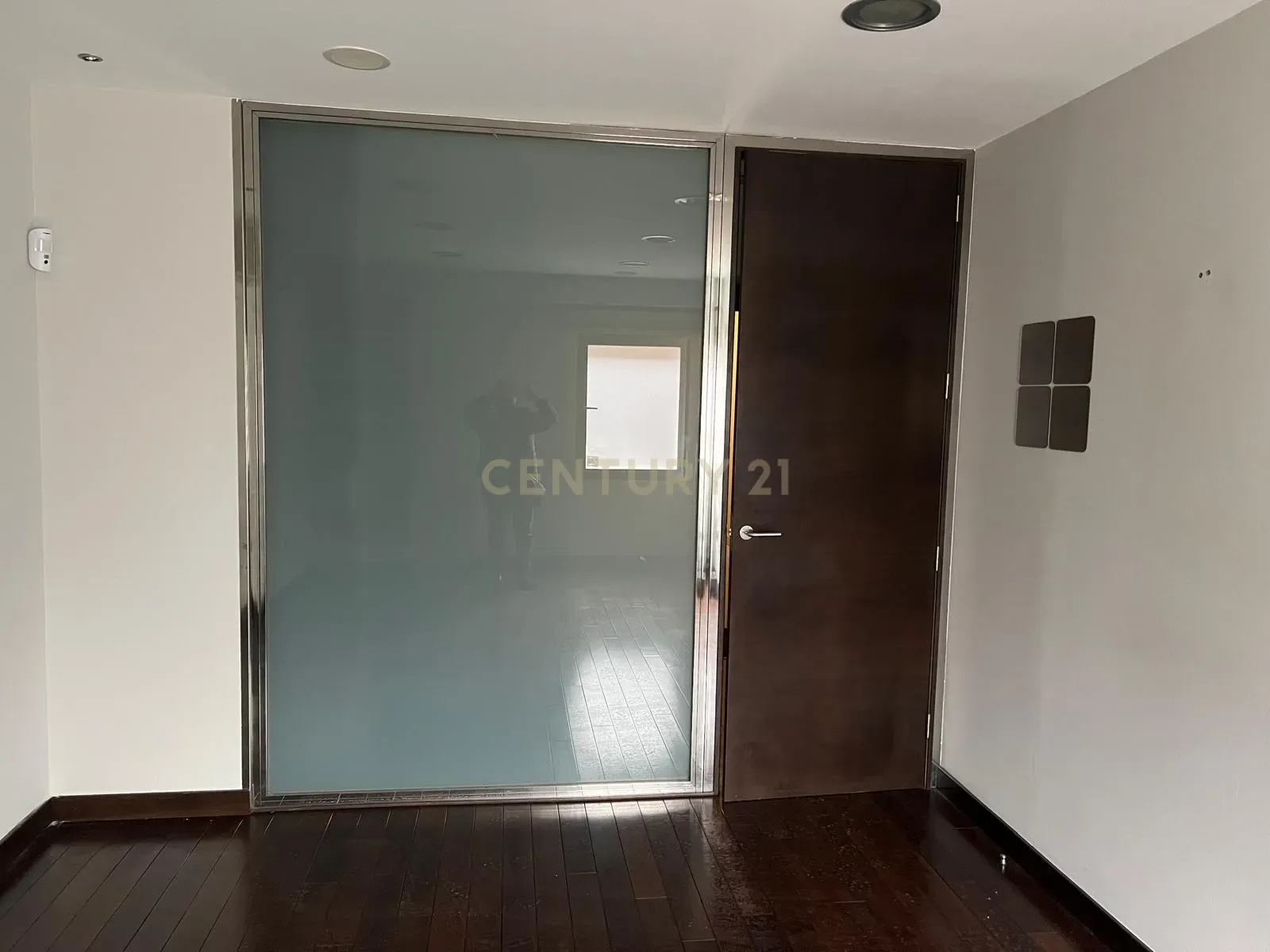 Bureau virá ao sul da Calle Pasión, Valladolid - Image 31