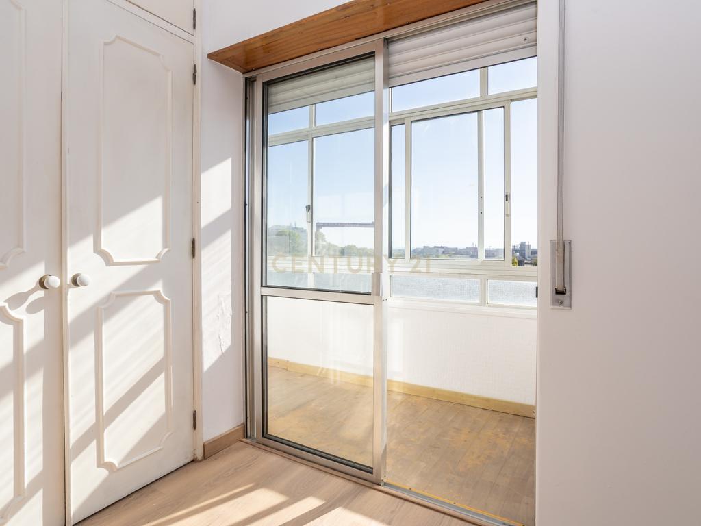 Apartamento T3 em Almada com Excelente Localização - Image 42