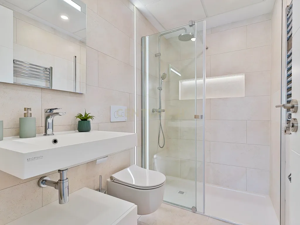 EXCLUSIVO APARTAMENTO DE LUXO COM JARDIM PRIVATIVO – JADE TOWER FUENGIROLA - Image 16