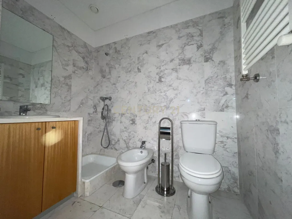 T2 no Empreendimento da Quinta da Seara - Image 7