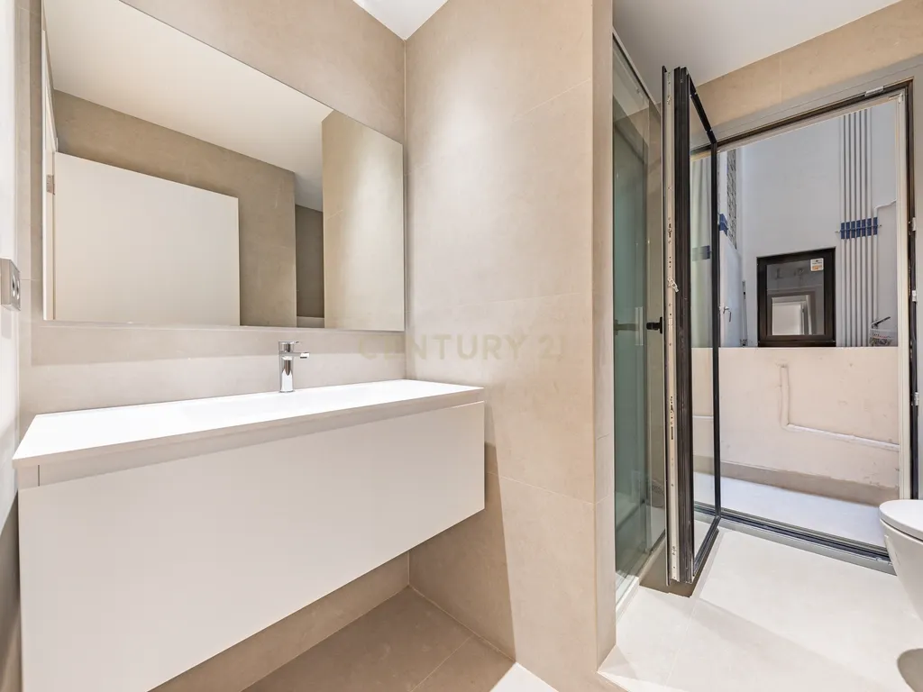 Espetacular apartamento renovado de 220 m² com 4 quartos - Image 20