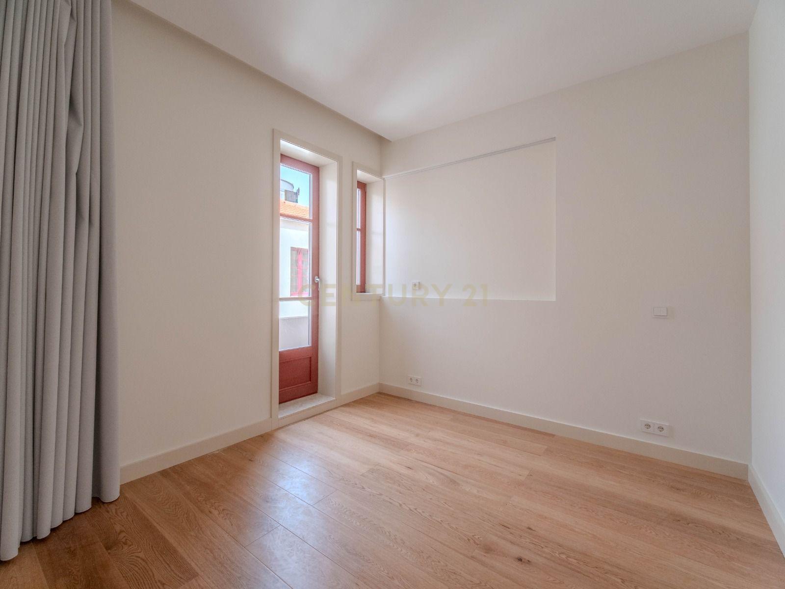 Fotografia 9 de Viva no Coração do Porto - T1 Renovado com Design Moderno