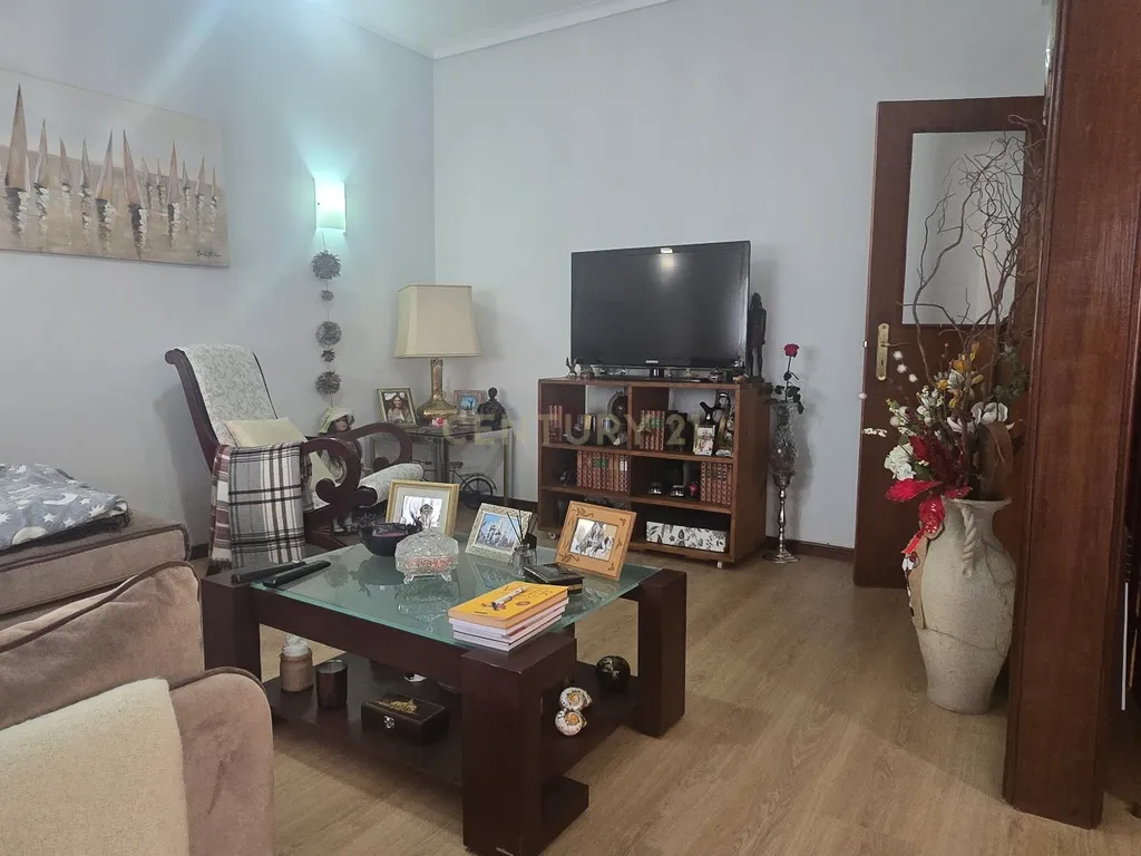 Apartamento T3 em Viana do Castelo com Varanda e Boa Localização - Image 11