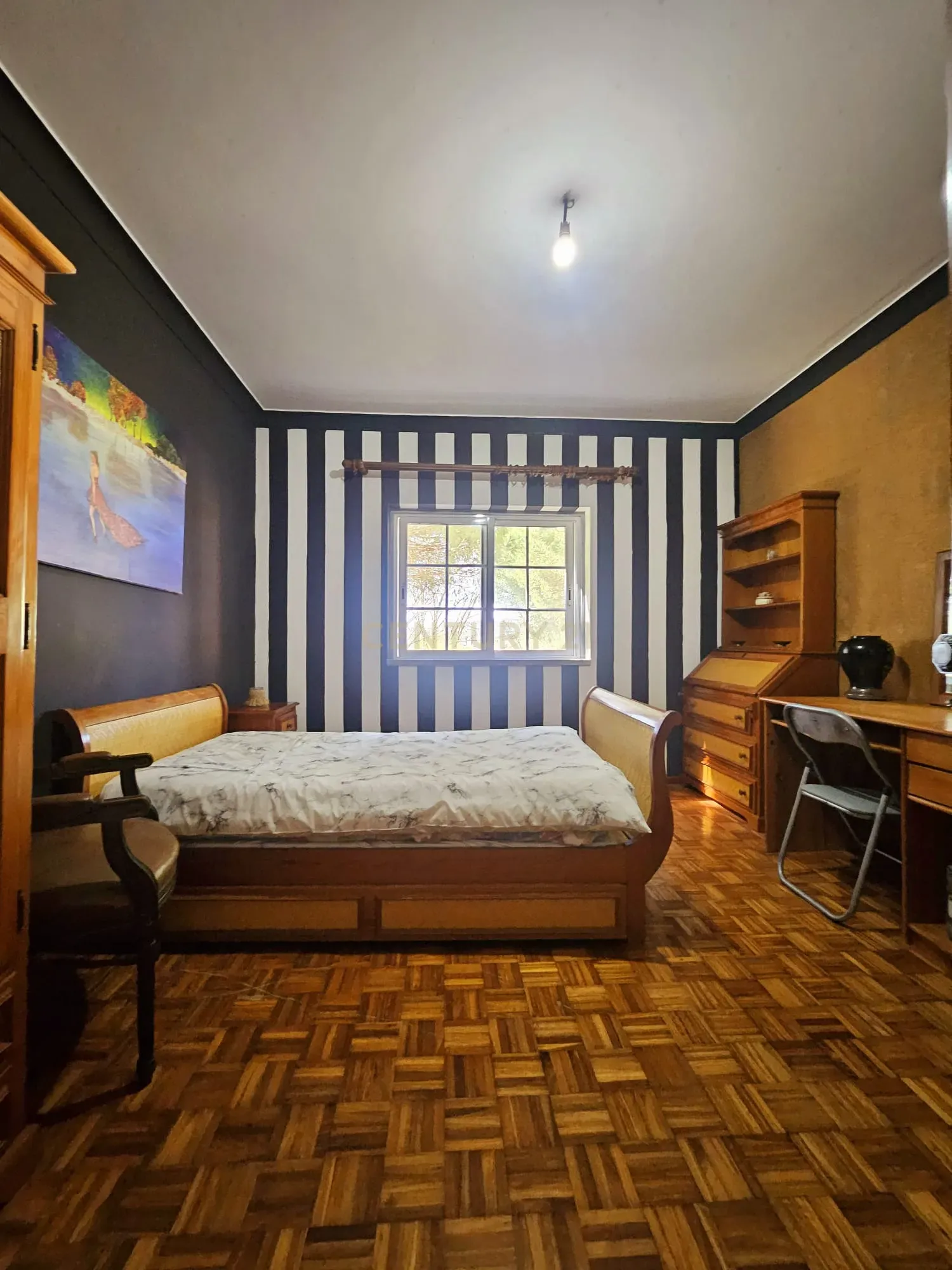 Moradia Unifamiliar T4 com Vista Desafogada e Grande Lote de Terreno na Quinta da Condessa - Image 35