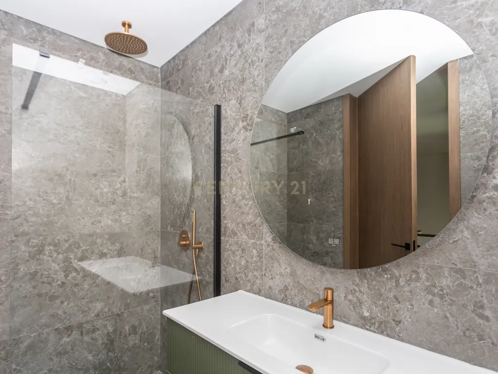 Mais que uma casa é um refugio de conforto e elegância ! - Image 45