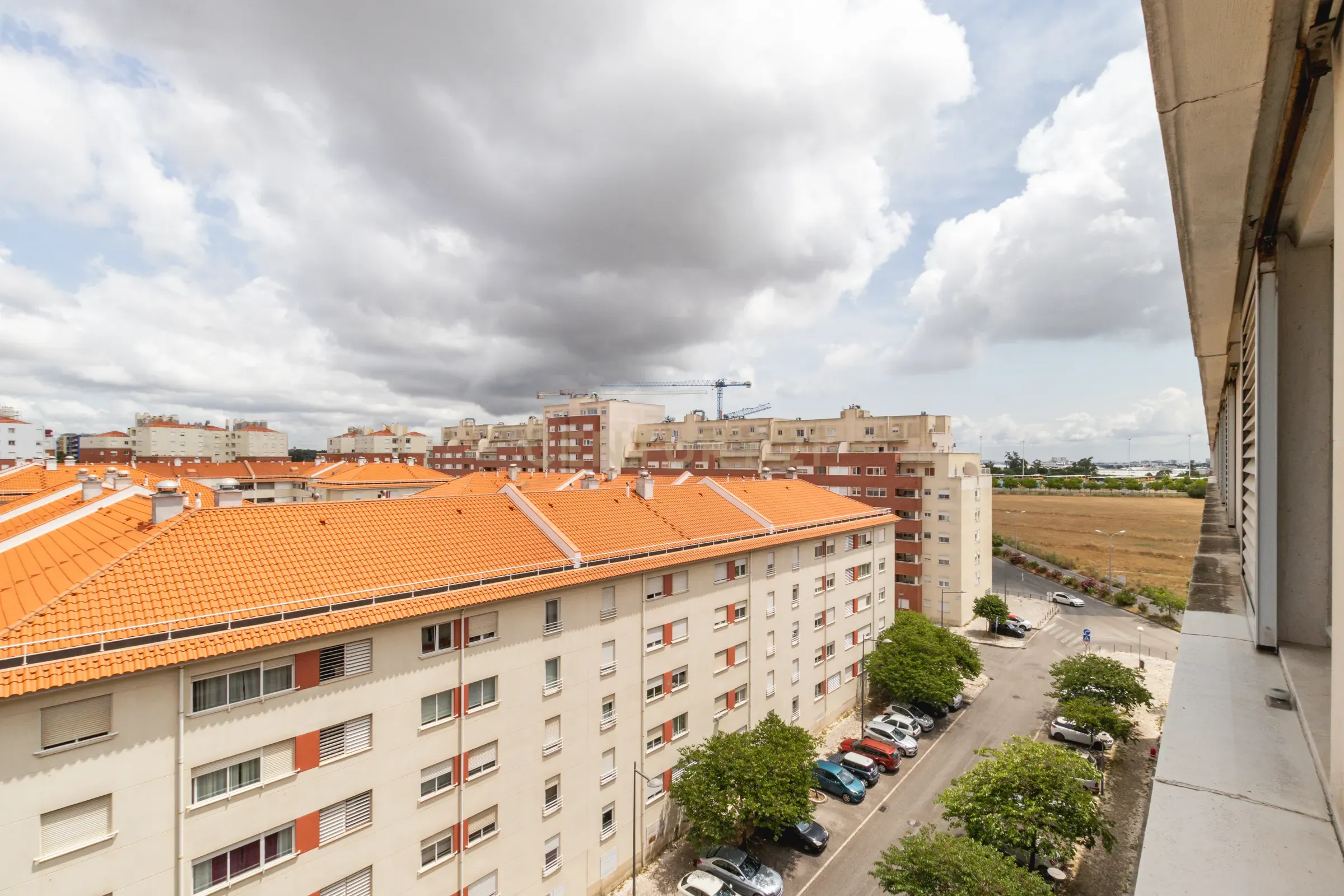 Apartamento T2 com Vista Panorâmica em Lisboa - Image 23