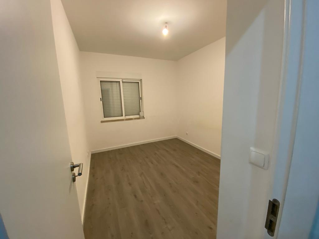 Apartamento T2 em São Sebastião, Setúbal - Image 9