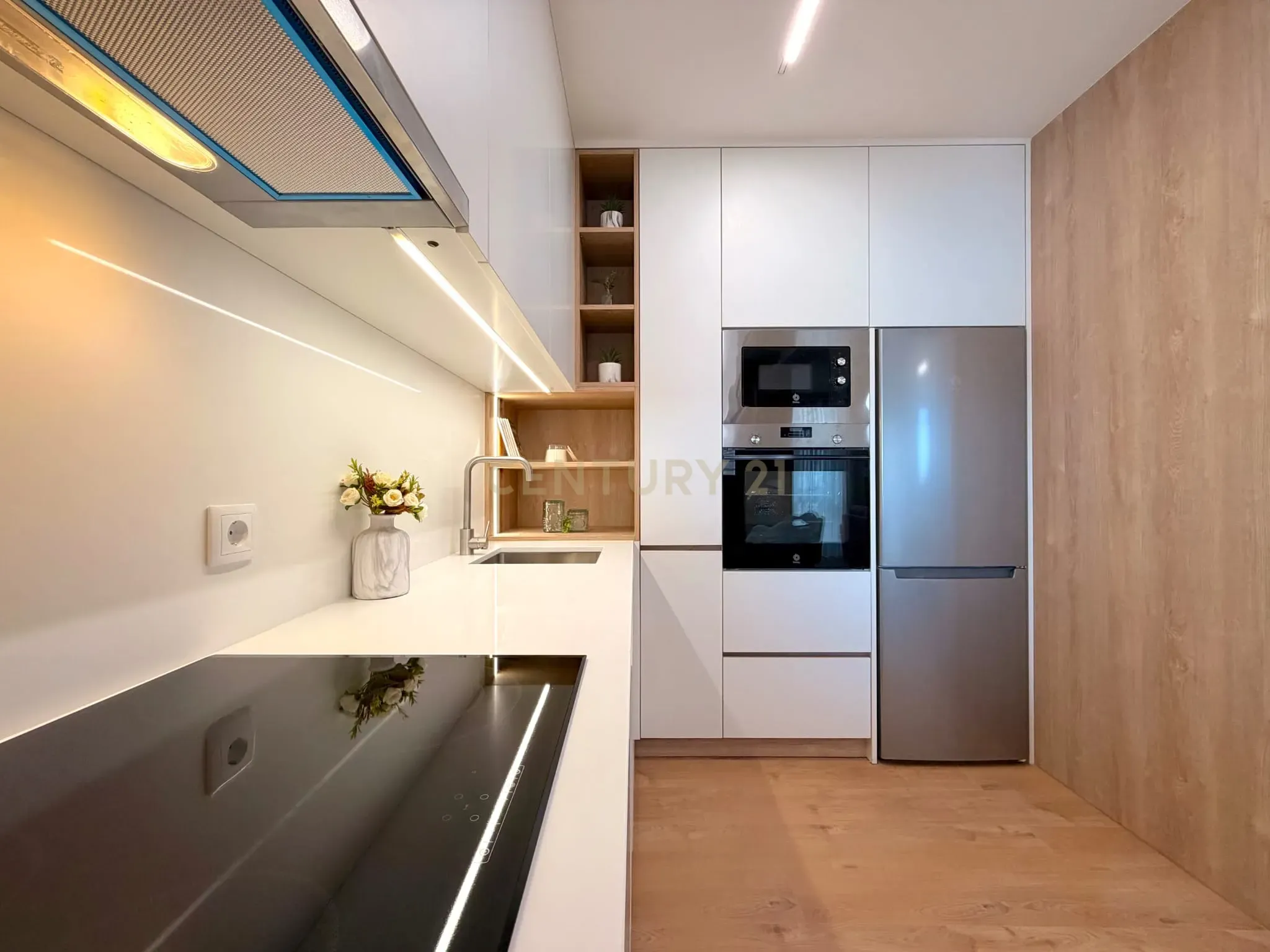 Fotografia 11 de Apartamento T1 Renovado, Mobilado e Equipado – Póvoa de Varzim, Porto