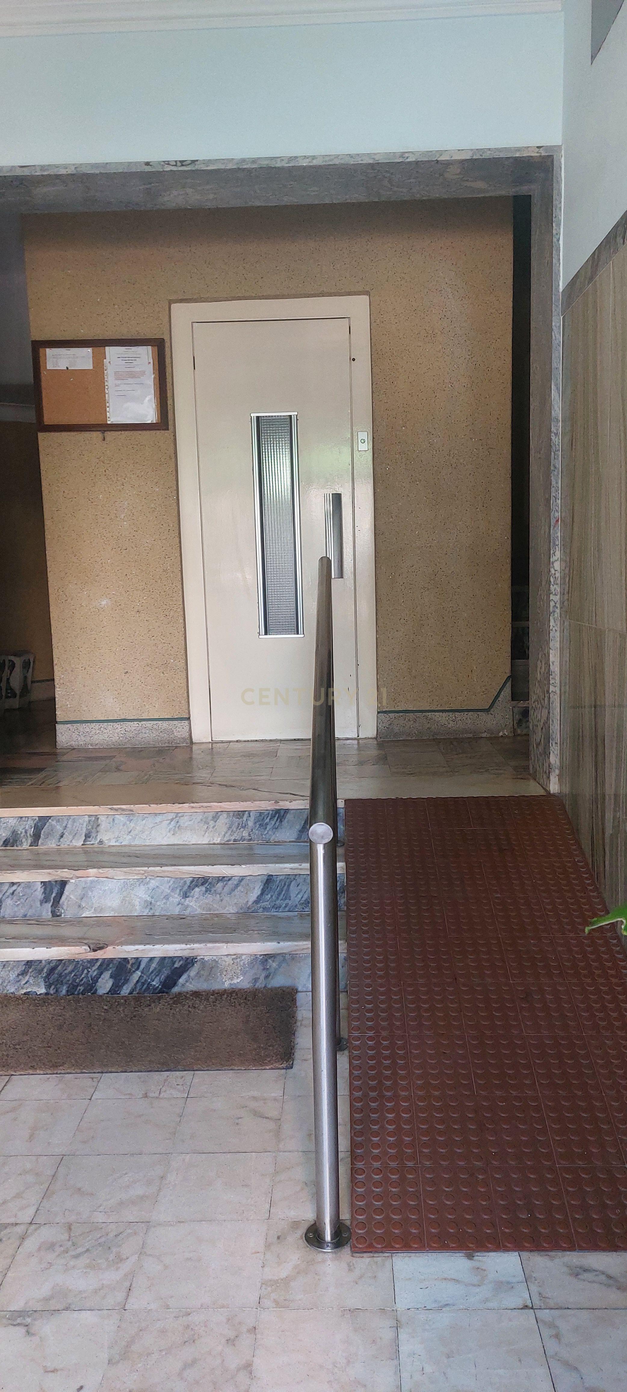 Fotografia 3 de Apartamento T3 em Amora, Seixal - Oportunidade Única!