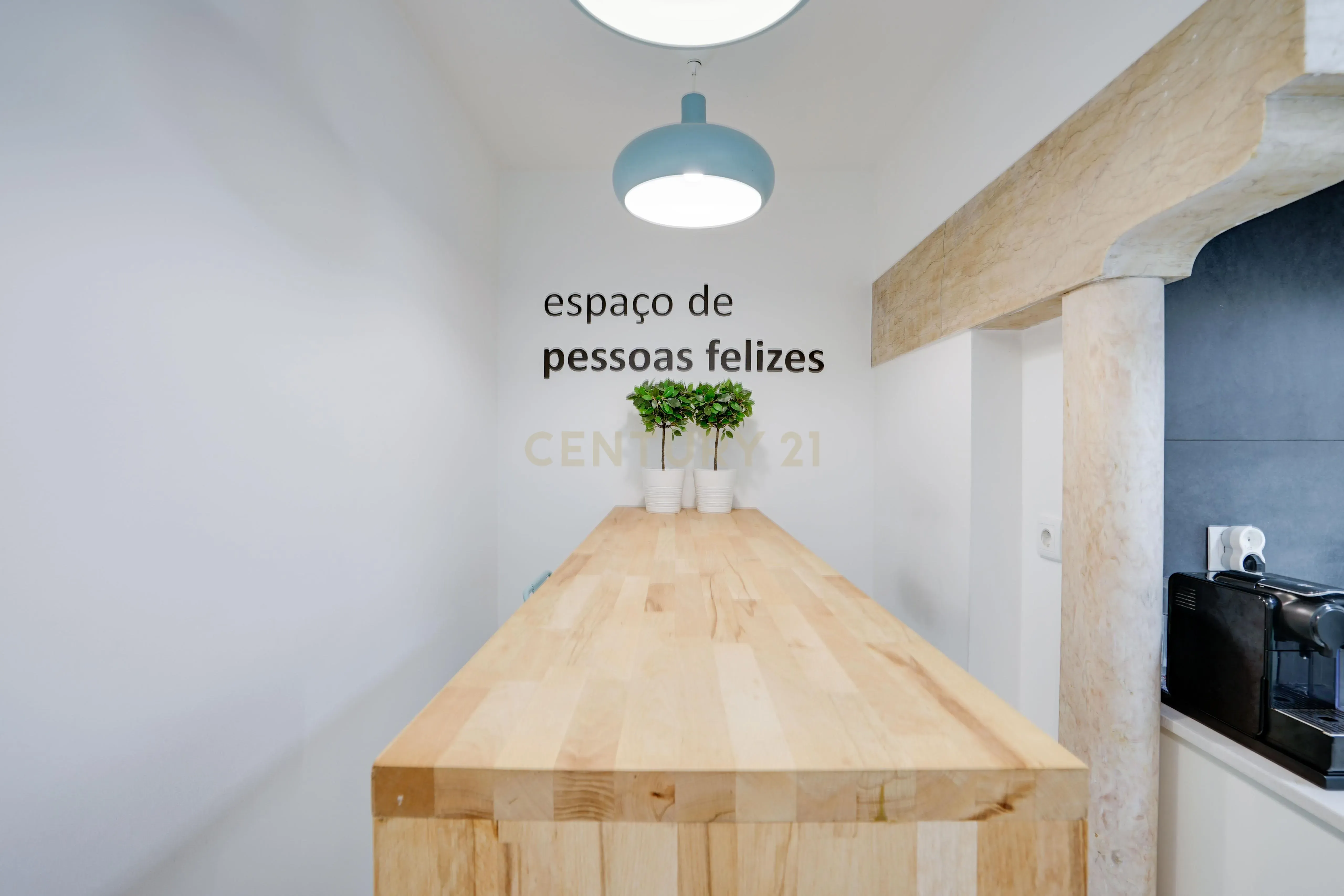 Apartamento T6 Avenida António Augusto de Aguiar - Image 8