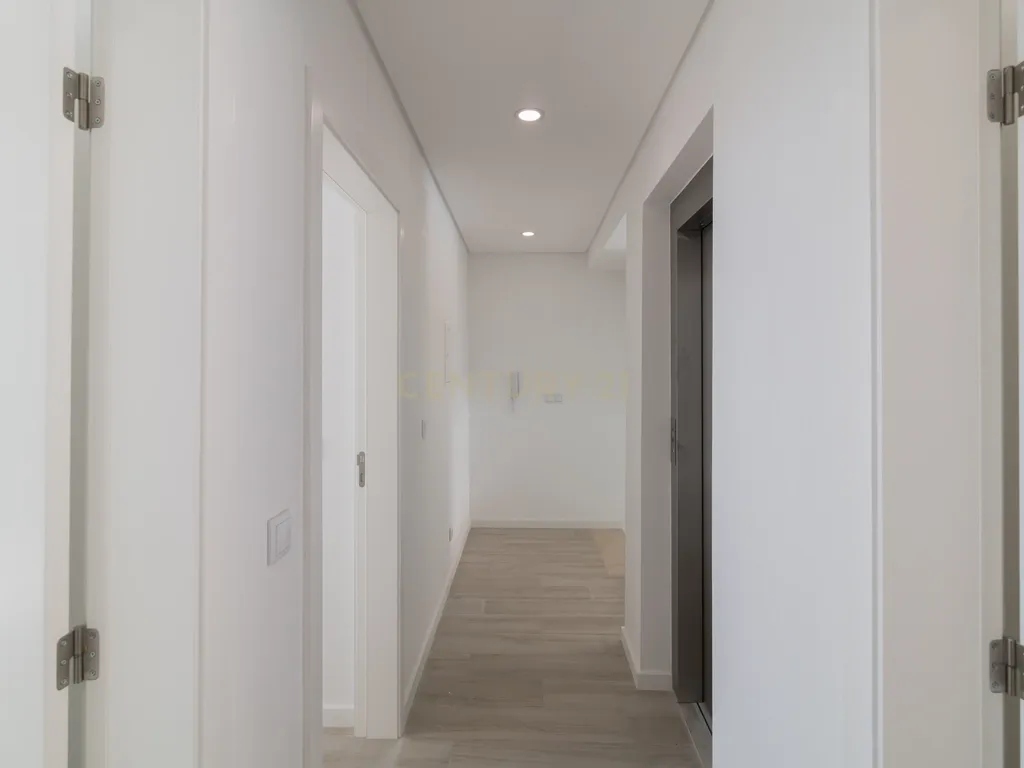 Condomínio Villas d’Ouro – Exclusividade e Conforto no Coração de Sesimbra - Image 39