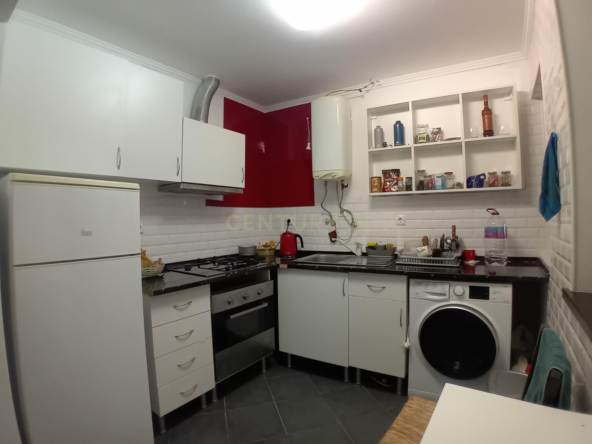 Apartamento T1 à Venda na Calçada do Castelo Picão, Lisboa - Image 8