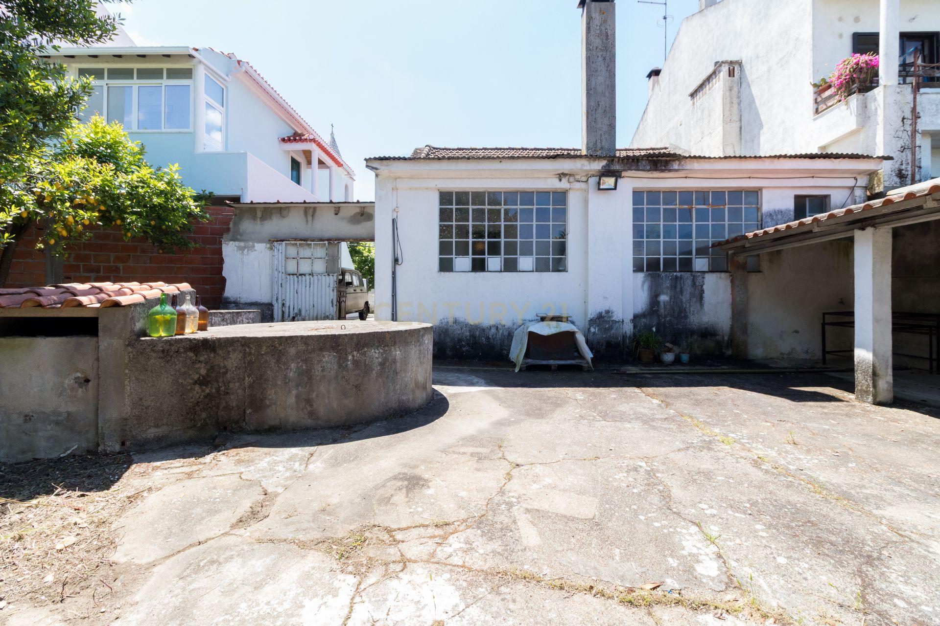 Moradia T3 com Jardim e Garagem em Santarém, Abrantes - Em Sistema de propostas Múltiplas - Image 49