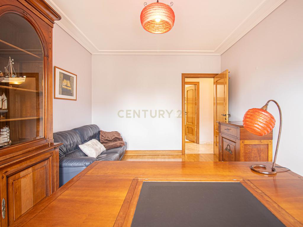 Apartamento T4 no Real Forte c/ 2 Box - Image 15