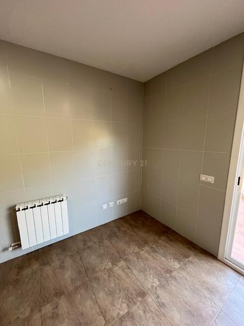 Luxuosa Moradia com Vista para a Montanha em Tarragona - Image 17