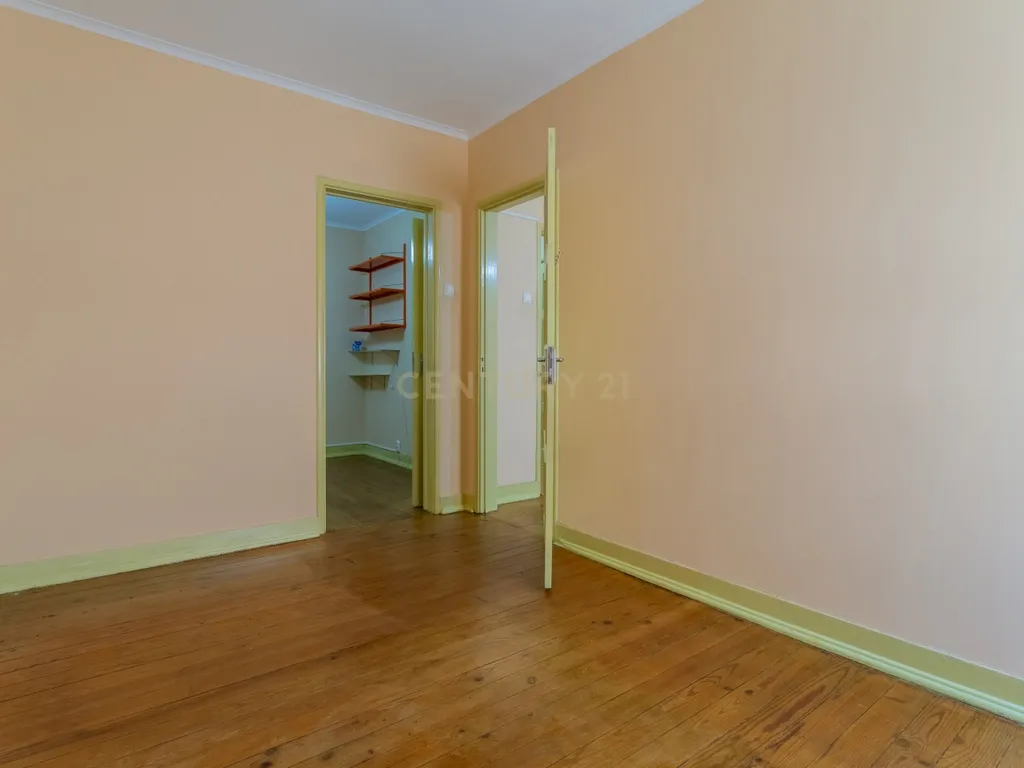 Apartamento T3 em Moscavide, Loures - Image 7