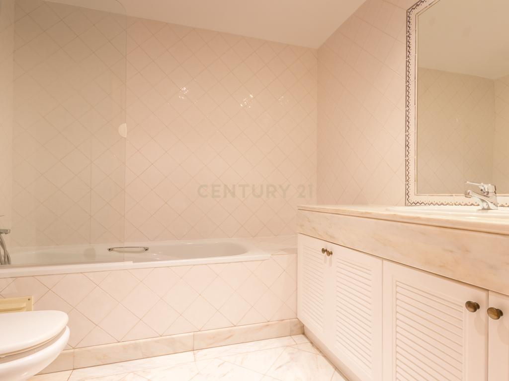 Apartamento T3 em Carnaxide – Arrendamento em Condomínio Privado - Image 20