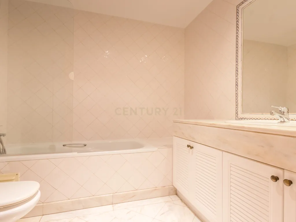Apartamento T3 em Carnaxide – Arrendamento em Condomínio Privado - Image 20