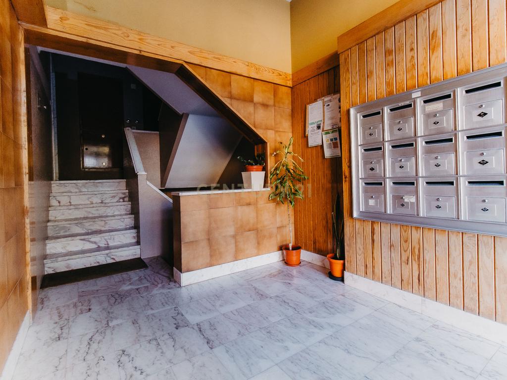 Apartamento T3, 3 varandas e 2 wc. Situado no último piso de um edifício tranquilo, conforto, funcionalidade e uma localização difícil de igualar. - Image 23
