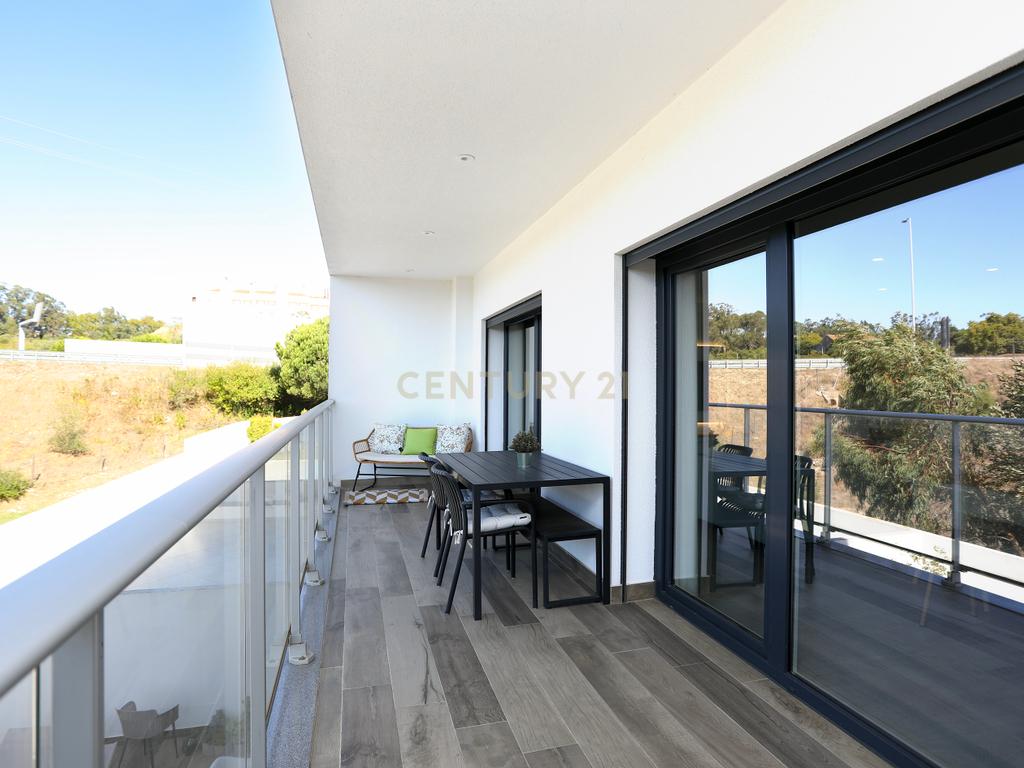 Apartamento T3 Jardins da Anta, Condomínio privado com piscina - Image 9