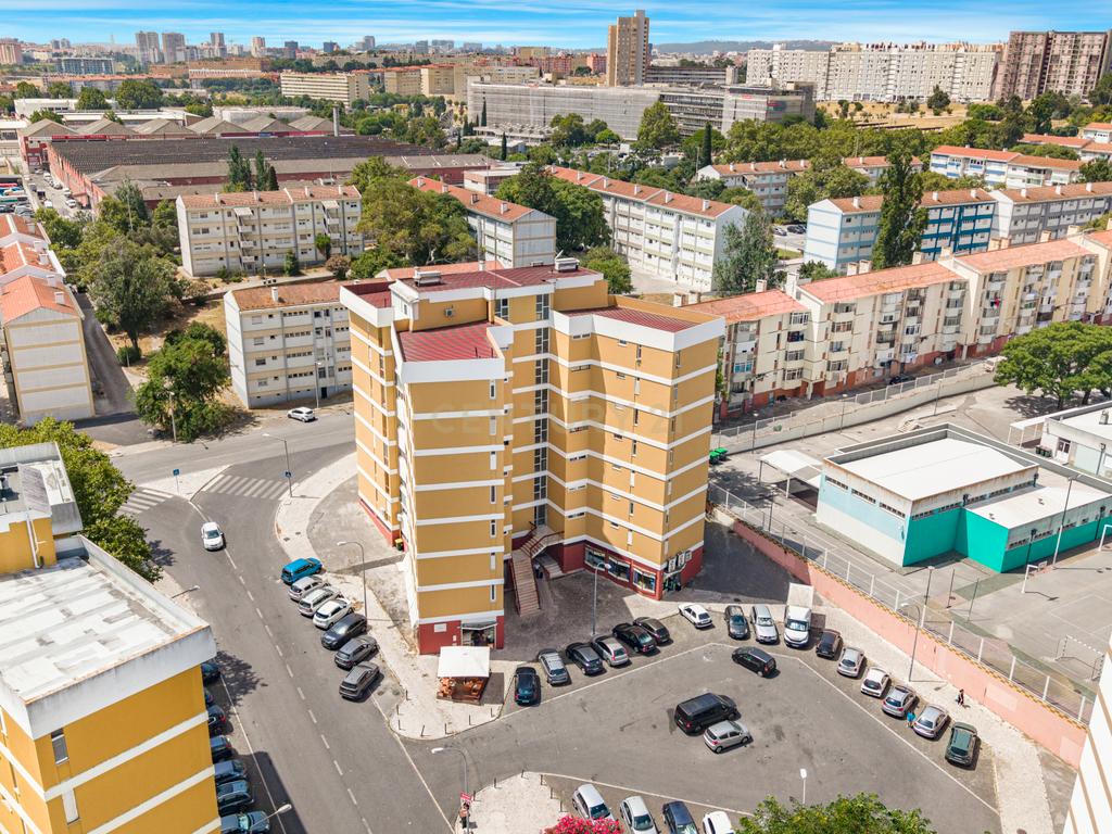 Apartamento T3 nos Olivais - Luminoso e bem Localizado  - Image 20