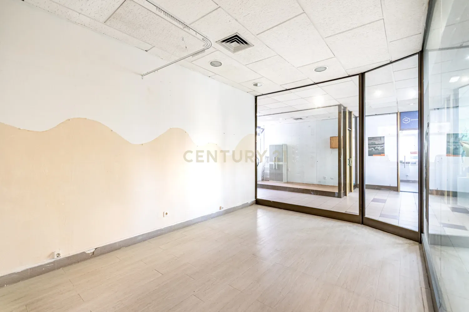 Fotografia 11 de Espaço Comercial em Mem Martins, Sintra