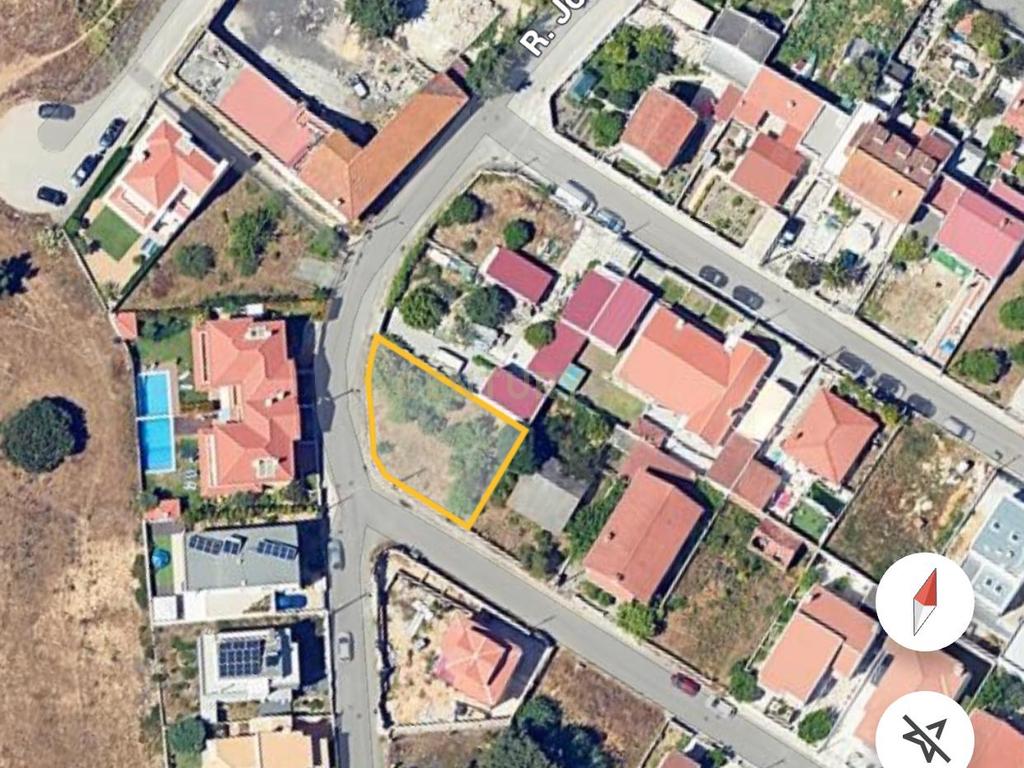 Terreno Urbano com 310 m2 na Charneca de Caparica - Image 15