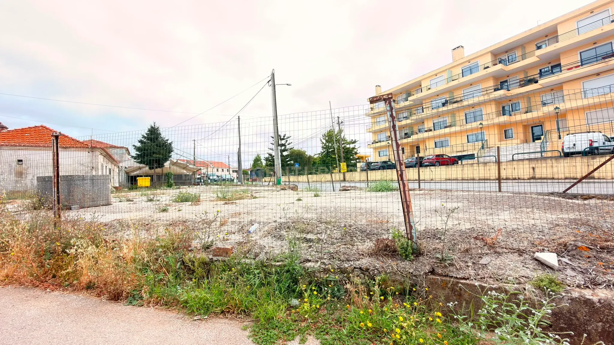 Fotografia 10 de TERRENO URBANO COM 2.000M2- EXCELENTE OPORTUNIDADE DE INVESTIMENTO