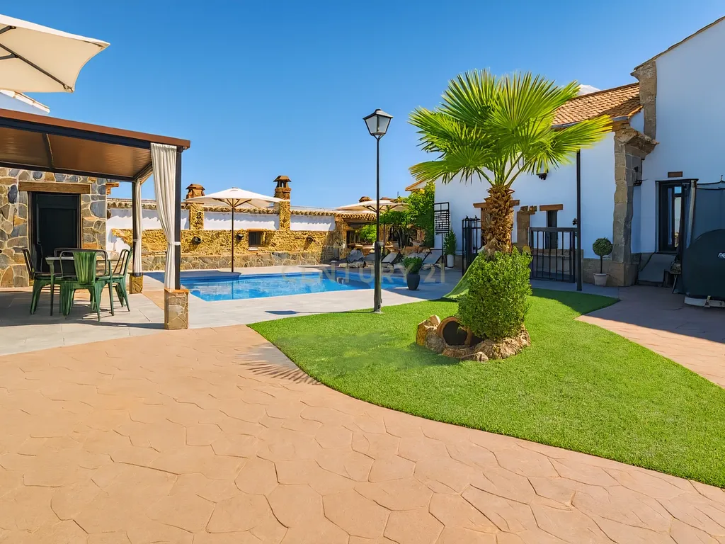 Exclusiva Propriedade Boutique com 3 Apartamentos Independentes, Piscina e Jardim Privado perto de Ronda – Elevada Rentabilidade Turística - Image 29