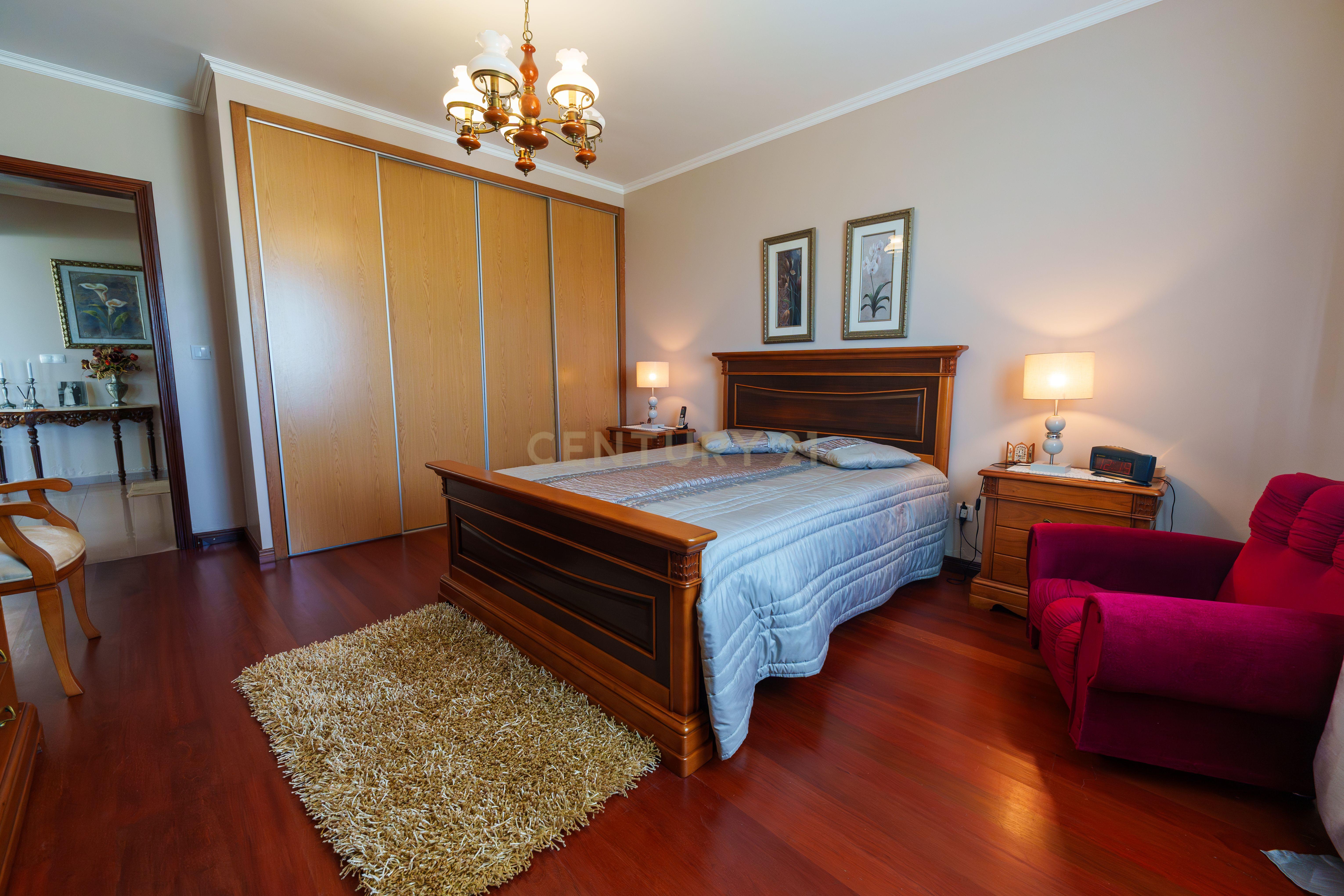 Fotografia 11 de Moradia T4 com 2.971 m² de Terreno e Vista Panorâmica