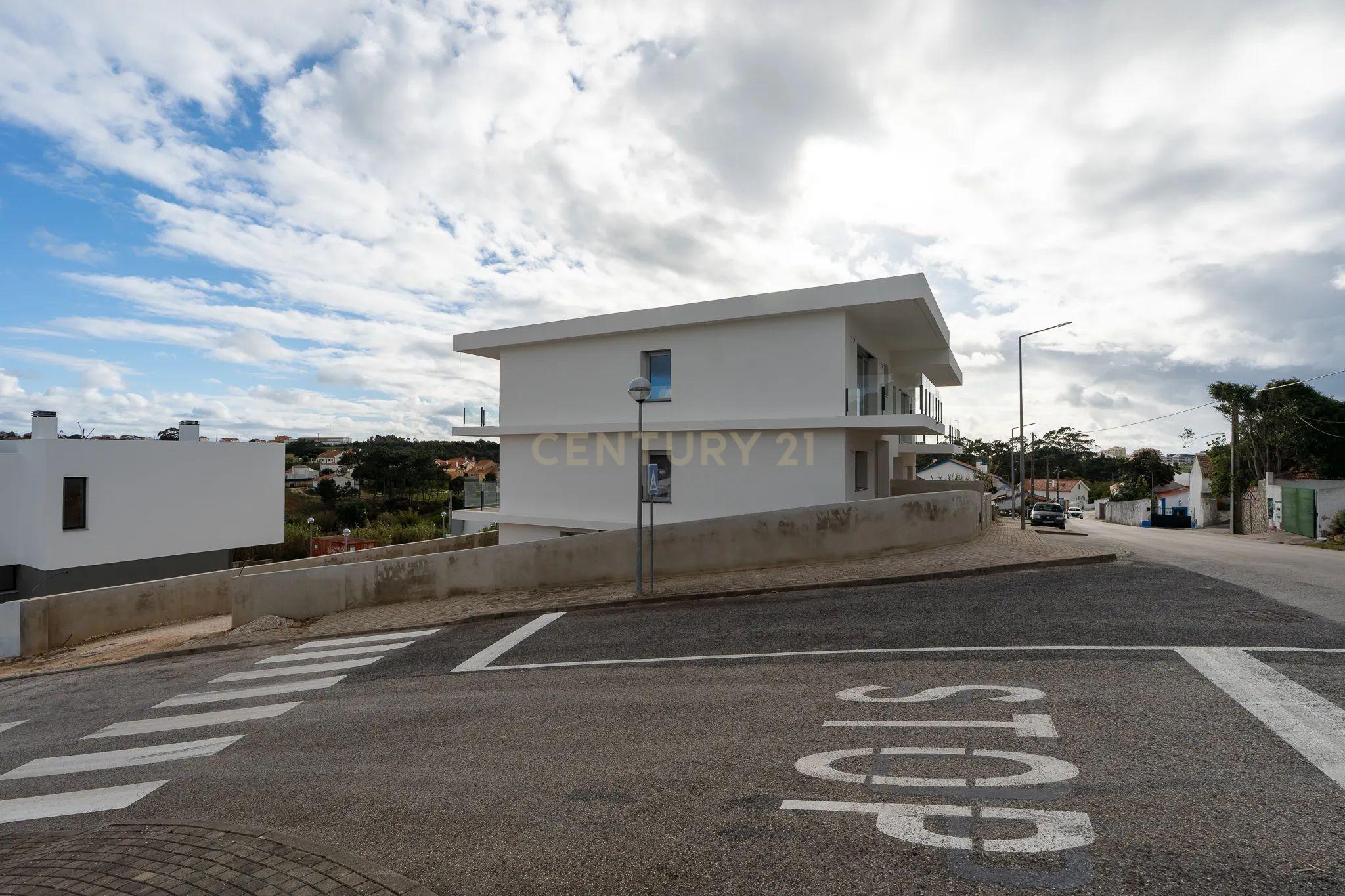 Moradia T3 junto à Ericeira – Modernidade e Conforto - Image 8