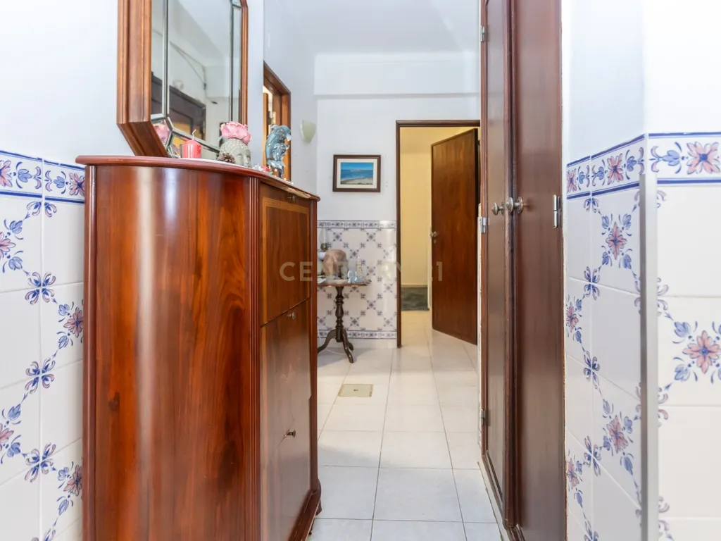 Oportunidade de investimento Apartamento T2 Amoreiras, Setúbal - Image 3