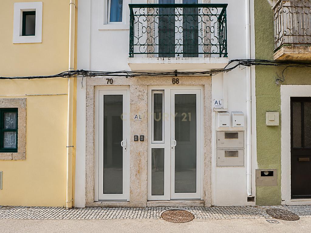 Apartamento T0 mobilado e equipado - Image 15
