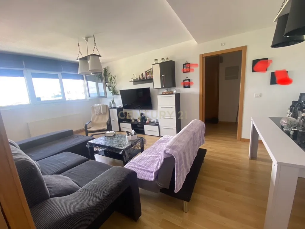 Luxuoso Apartamento com Vista Panorâmica em Madrid - Image 5