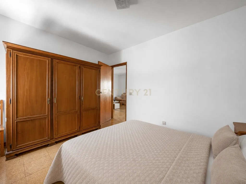 Apartamento T3 de 95m2 no Centro de Alcantarilha - Image 12