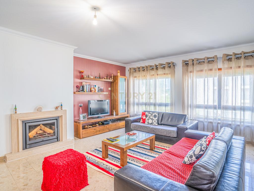 Apartamento T3 com garagem - Cidade Nova, Caldas da Rainha - Image 10