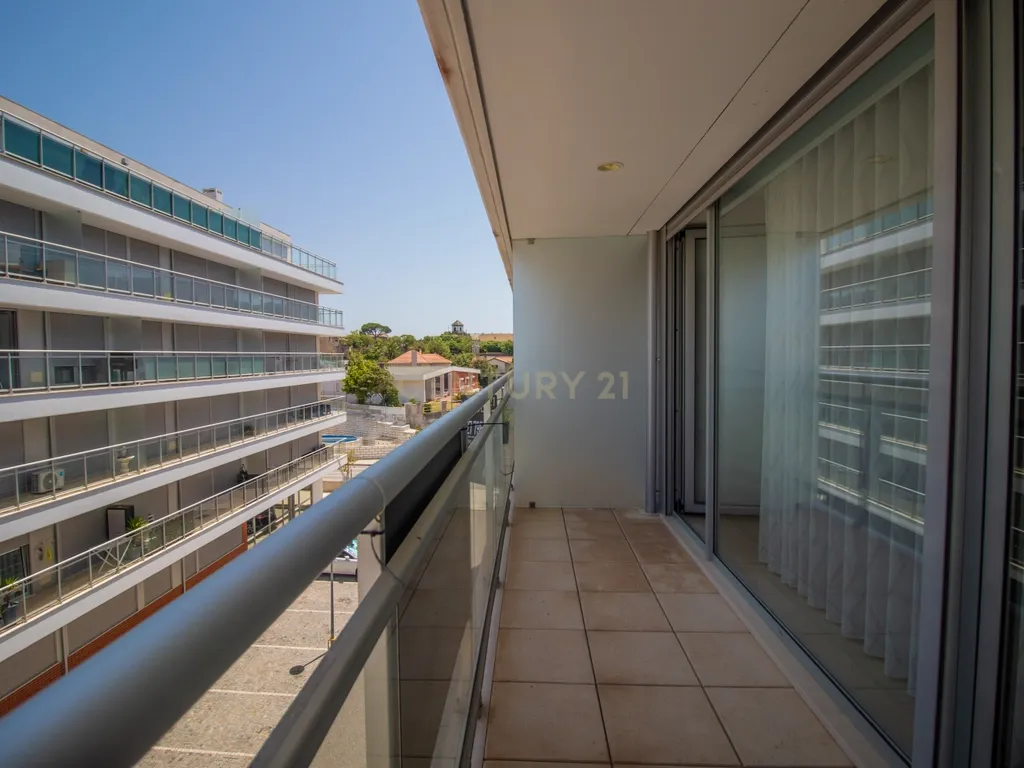 Apartamento Moderno na Figueira da Foz com Estacionamento e Elevador - Image 33