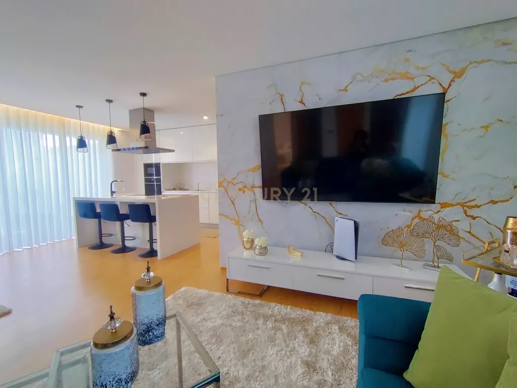 Moradia T4 Moderna com Piscina e Jardim – Touguinha - Image 51