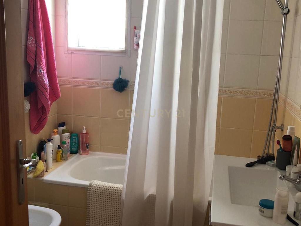 Apartamento T3 – Centro de Portimão - Image 17